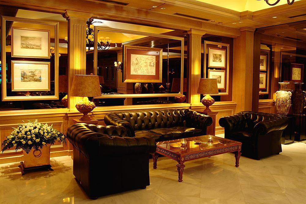Royal Olympic Hotel Афіни Інтер'єр фото The lobby of the hotel