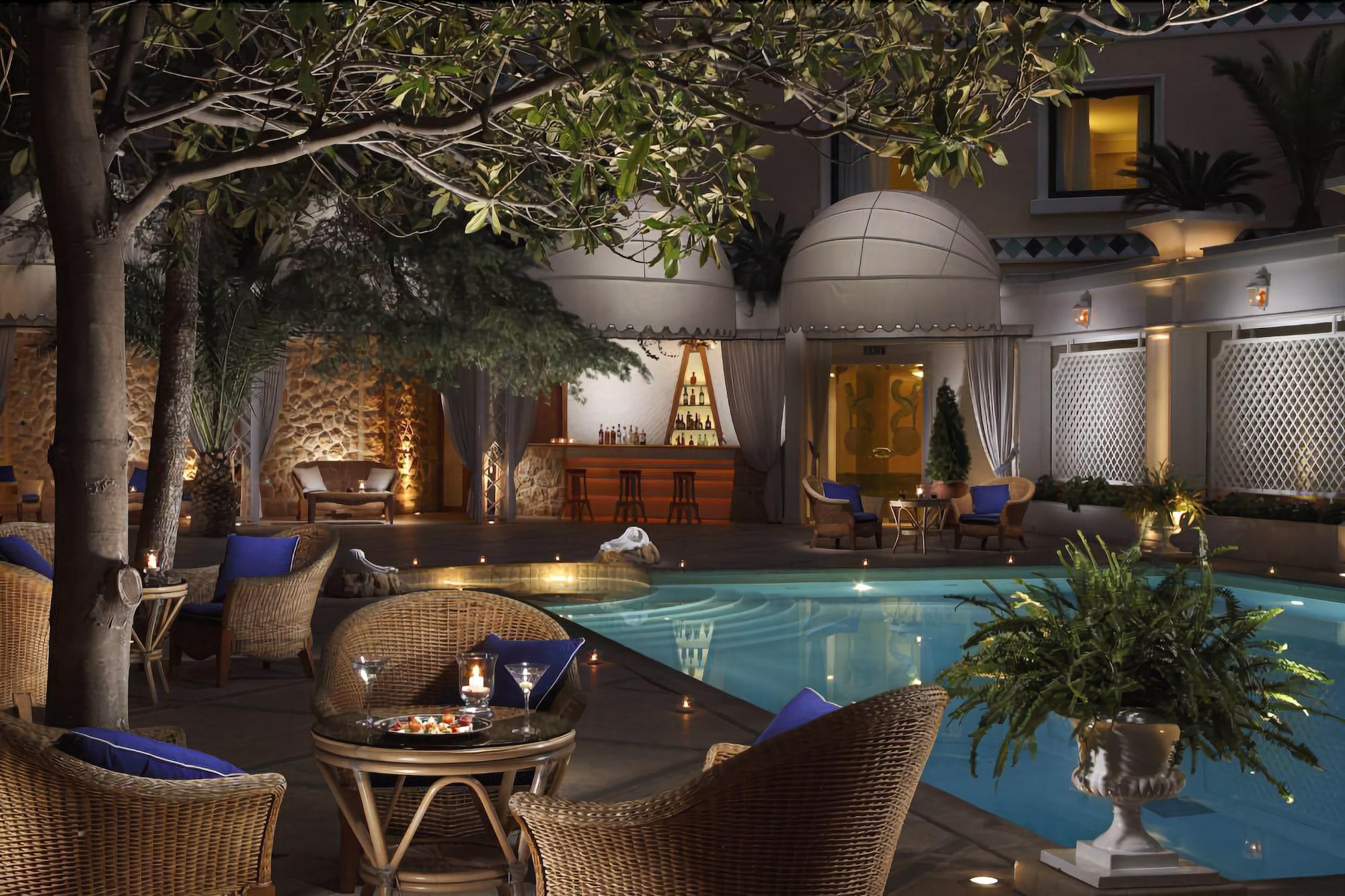 Royal Olympic Hotel Афіни Екстер'єр фото The pool at the Four Seasons Hotel